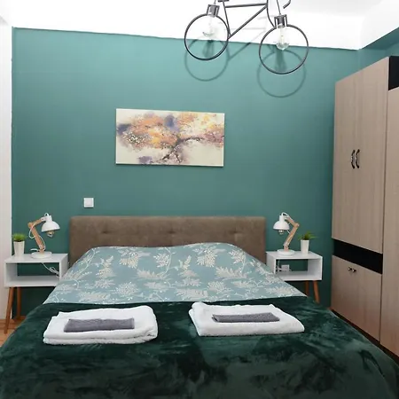 Pearl Apartment *